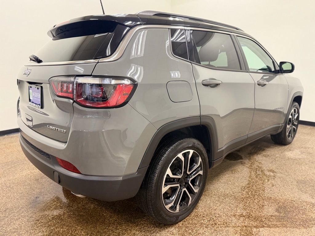 Used 2022 Jeep Compass Limited image 9