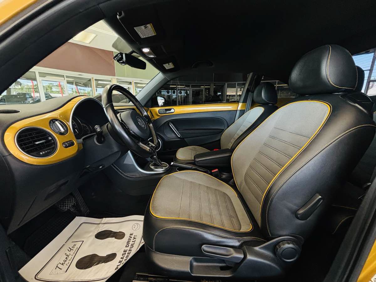 Used 2017 Volkswagen Beetle 1.8T Dune FWD image 31