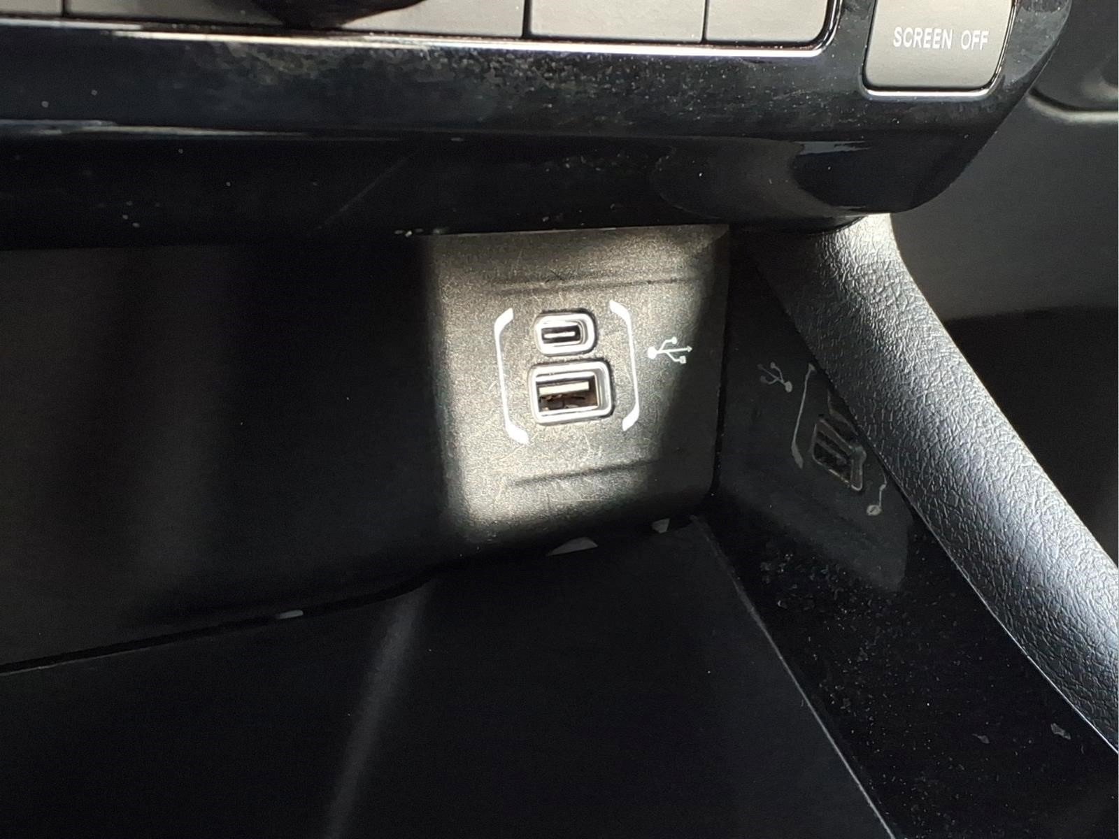 Used 2025 Jeep Compass Limited AWD/4WD image 16