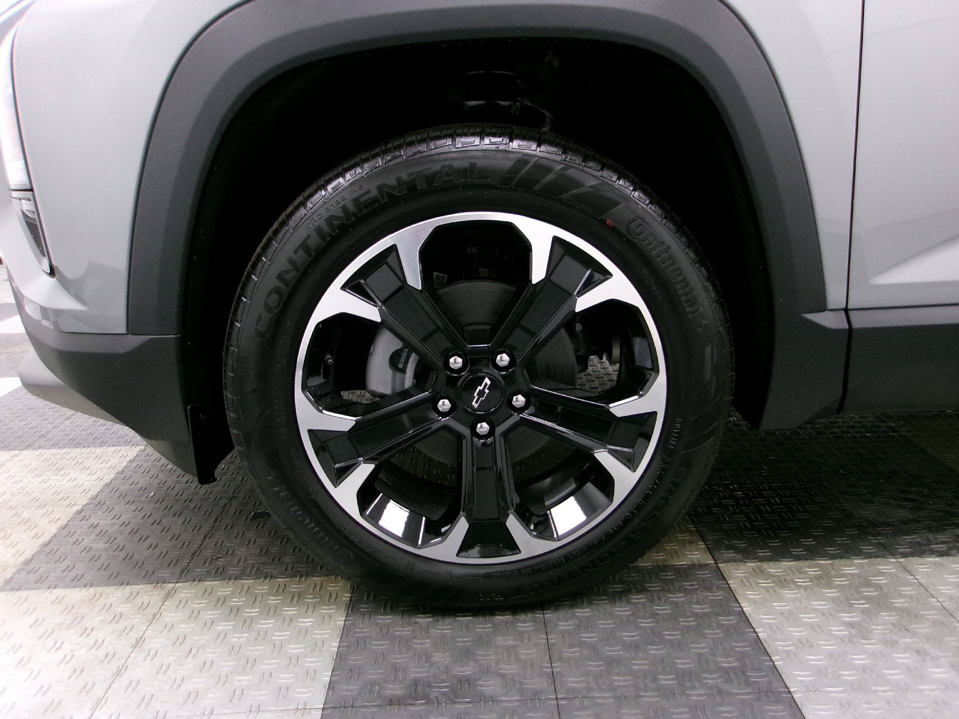 New 2026 Chevrolet Equinox LT AWD/4WD image 17