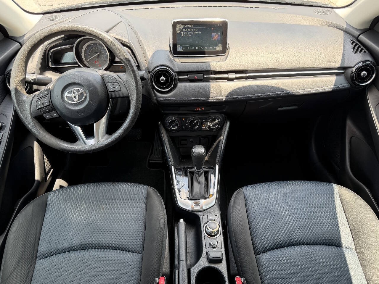 Used 2017 Toyota Yaris iA FWD image 11