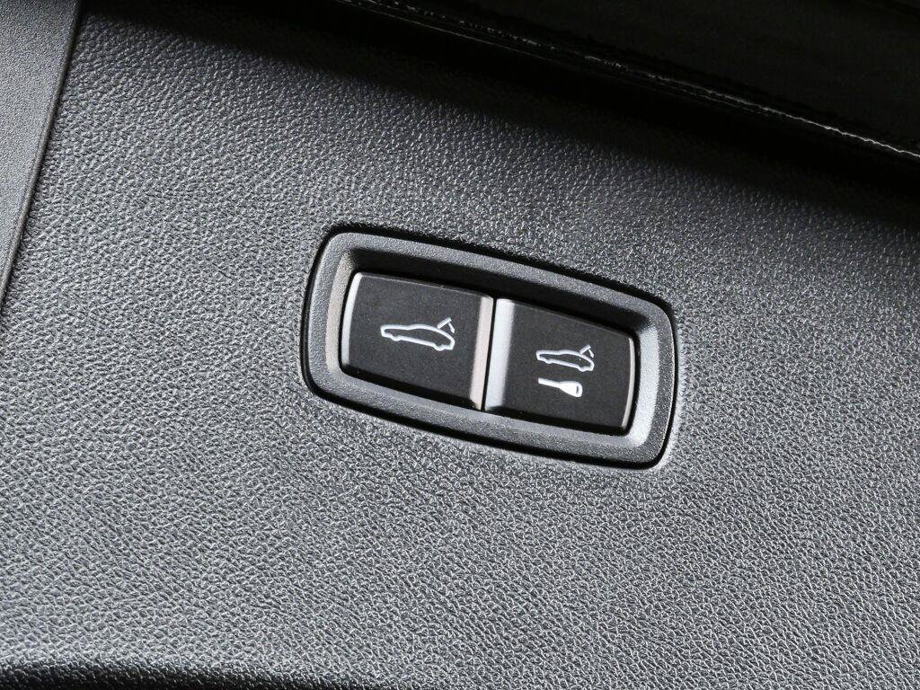 New 2026 Porsche Cayenne Coupe AWD/4WD image 32