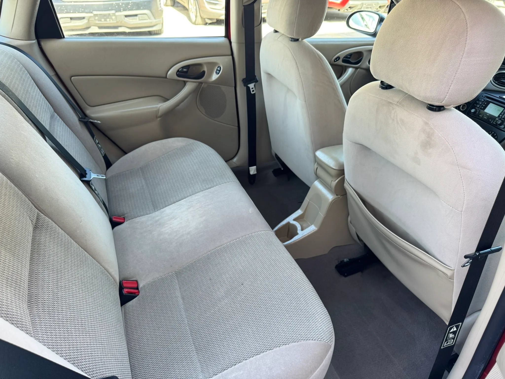 Used 2003 Ford Focus SE FWD image 25