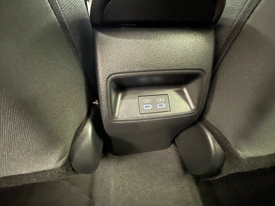Used 2025 Toyota Corolla LE FWD image 27