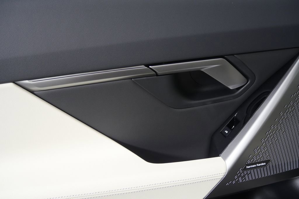 New 2026 BMW 530i xDrive w/ Premium Package image 14