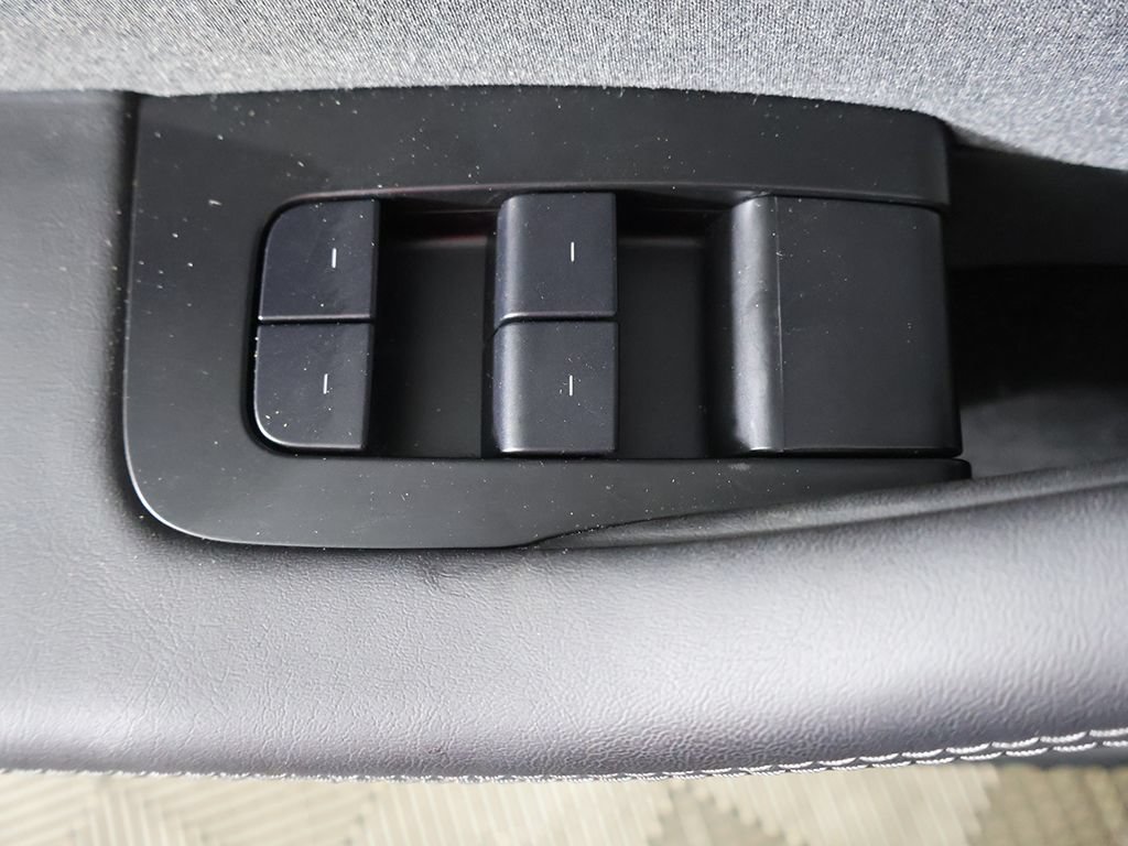 Used 2025 Tesla Model 3 Long Range RWD image 40