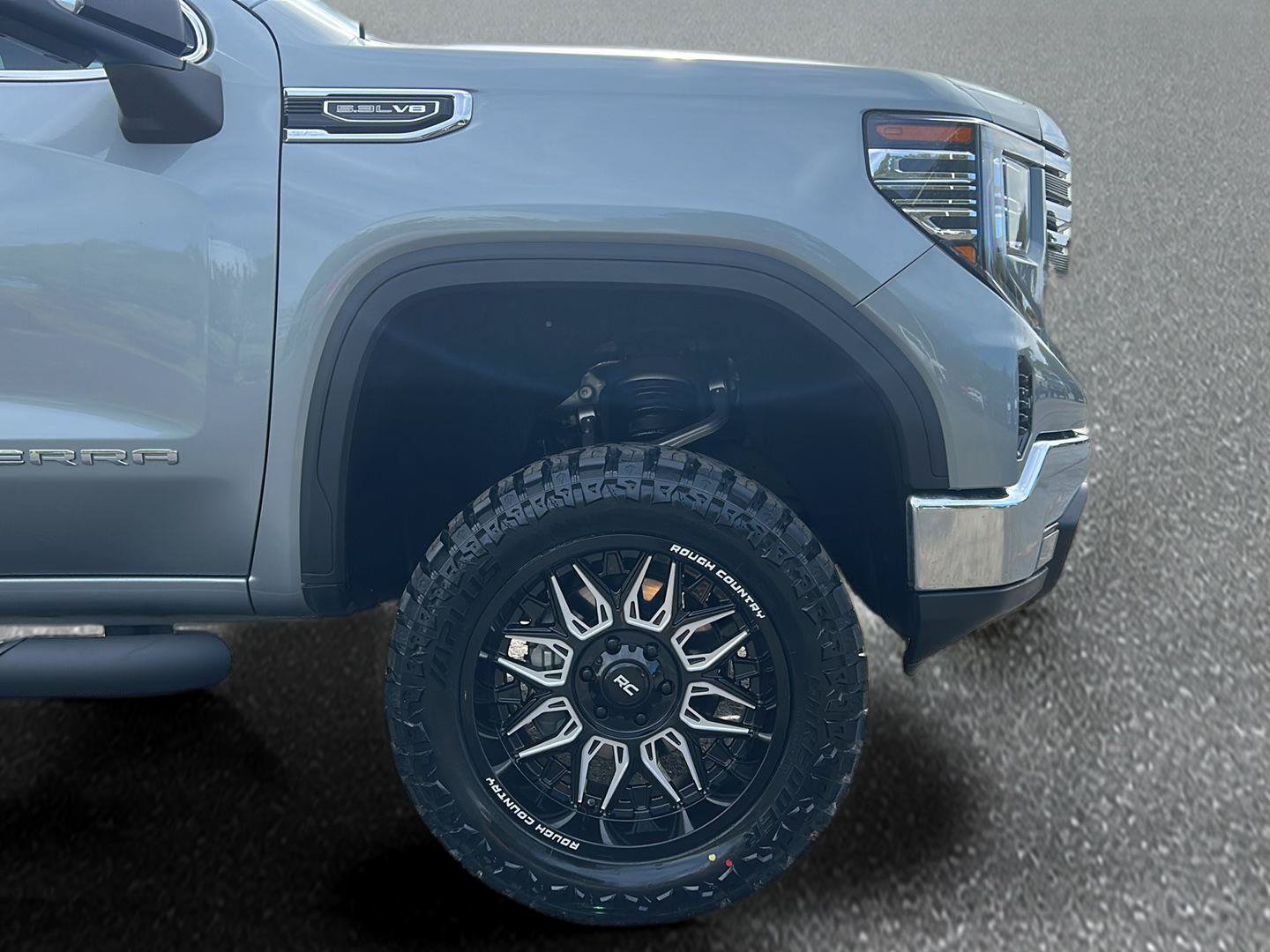 Certified 2025 GMC Sierra 1500 SLT AWD/4WD image 11