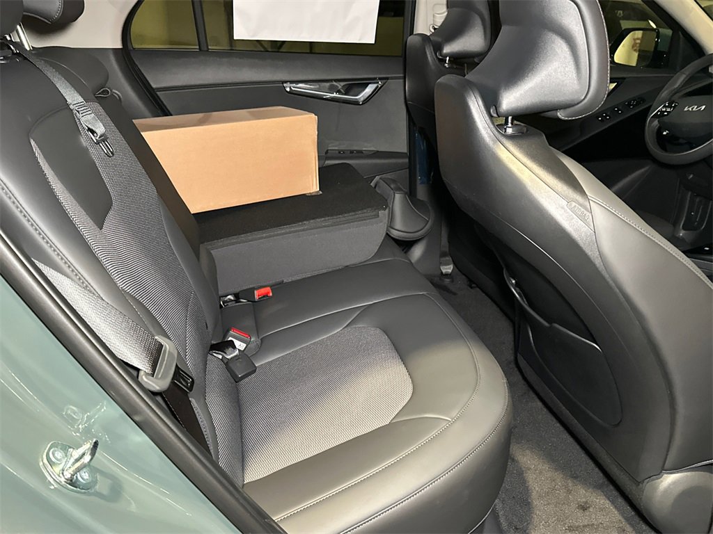 New 2025 Kia Niro Wind image 10