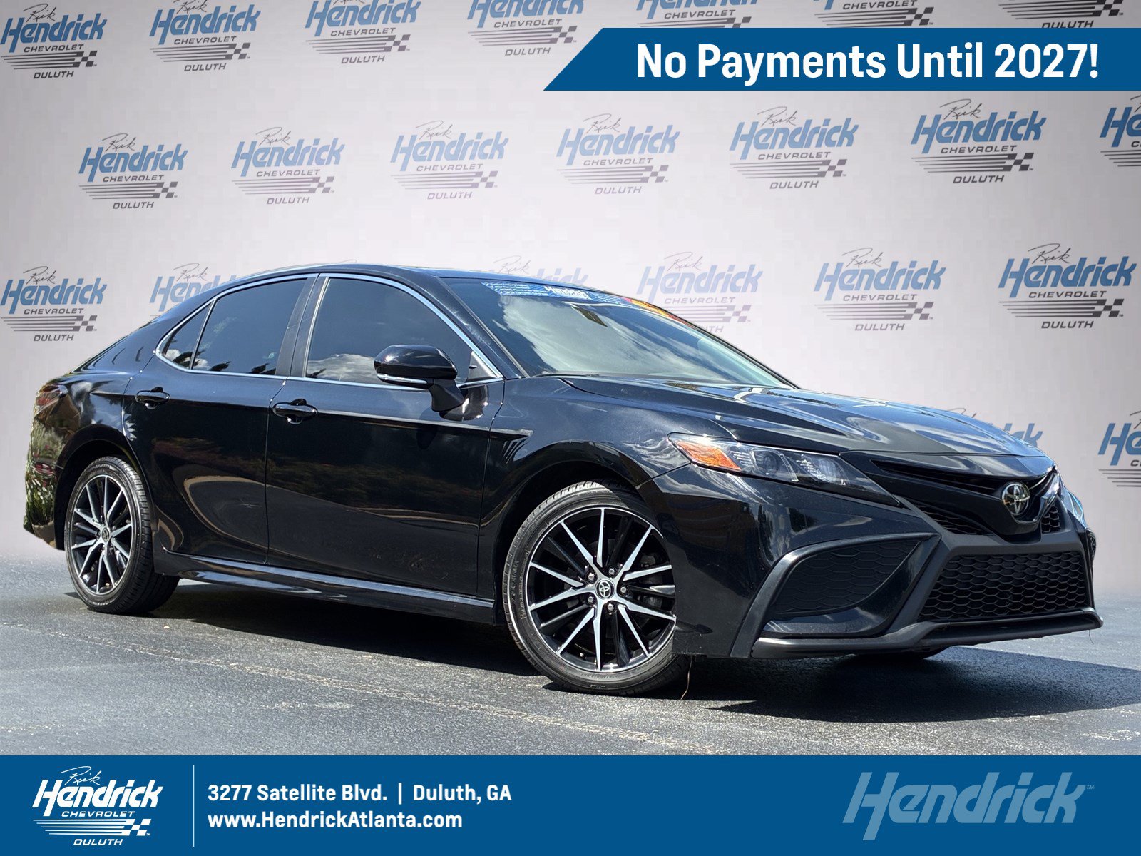 Used 2024 Toyota Camry SE FWD image 1