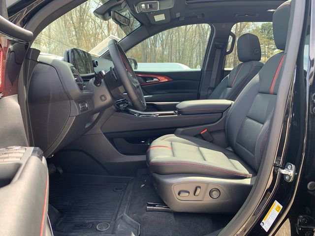 Used 2025 Chevrolet Traverse RS w/ LPO, Floor Liner Package AWD/4WD image 41