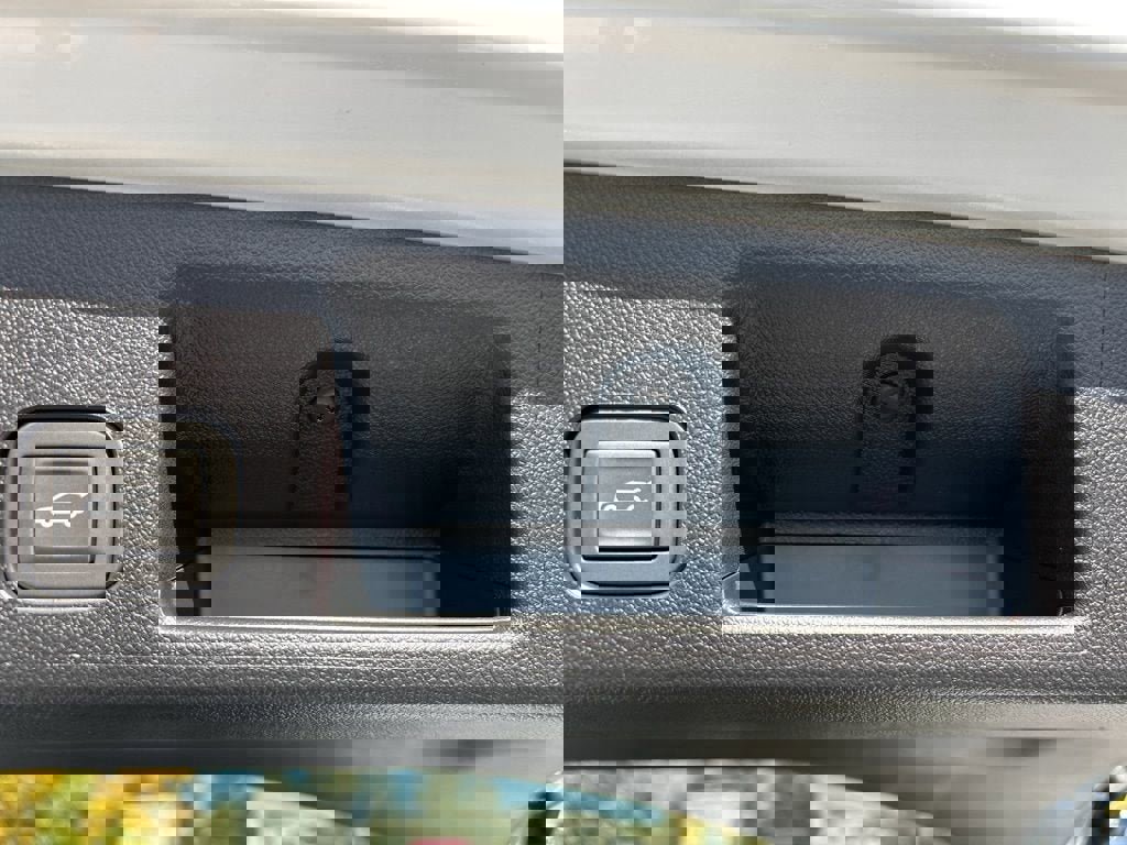 New 2026 Chevrolet Equinox EV LT image 30