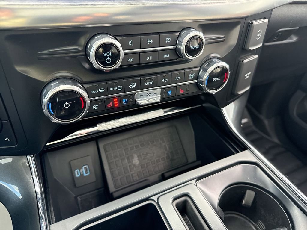 Used 2022 Ford F150 Lariat w/ Equipment Group 502A High image 19