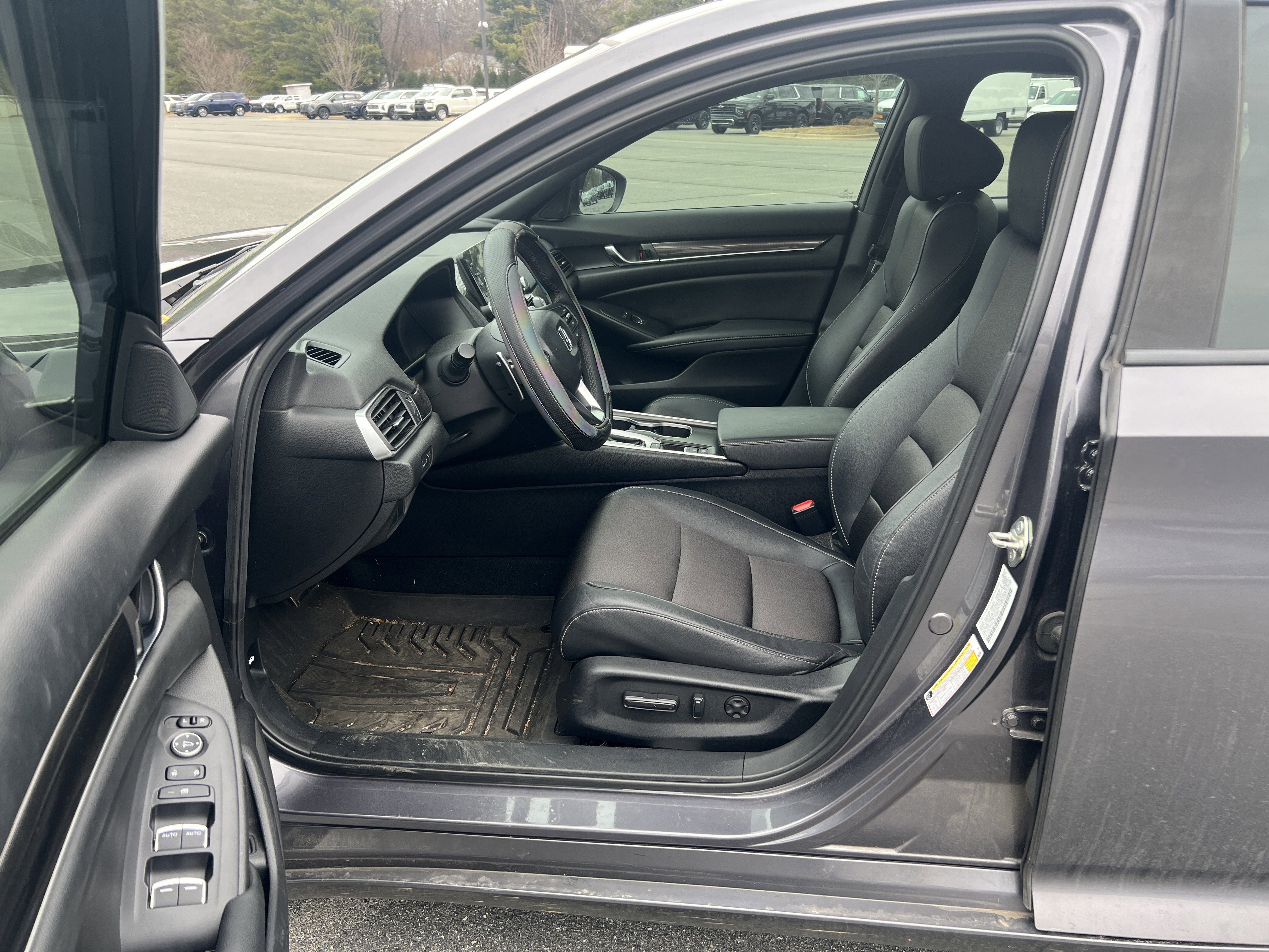 Used 2019 Honda Accord Sport image 15