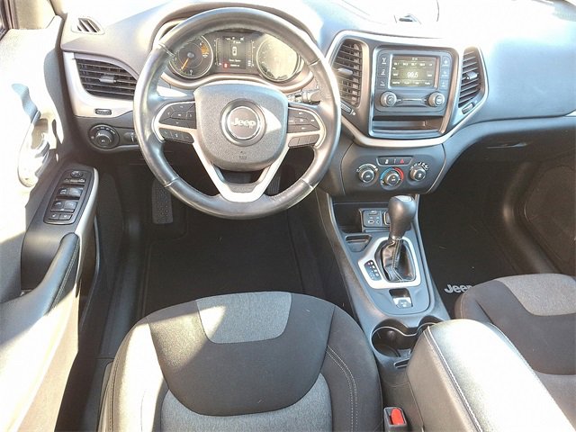 Used 2018 Jeep Cherokee Latitude w/ Altitude Package image 11