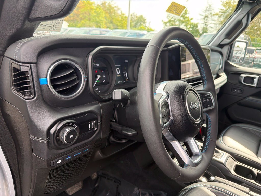 Used 2024 Jeep Wrangler High Altitude AWD/4WD image 22