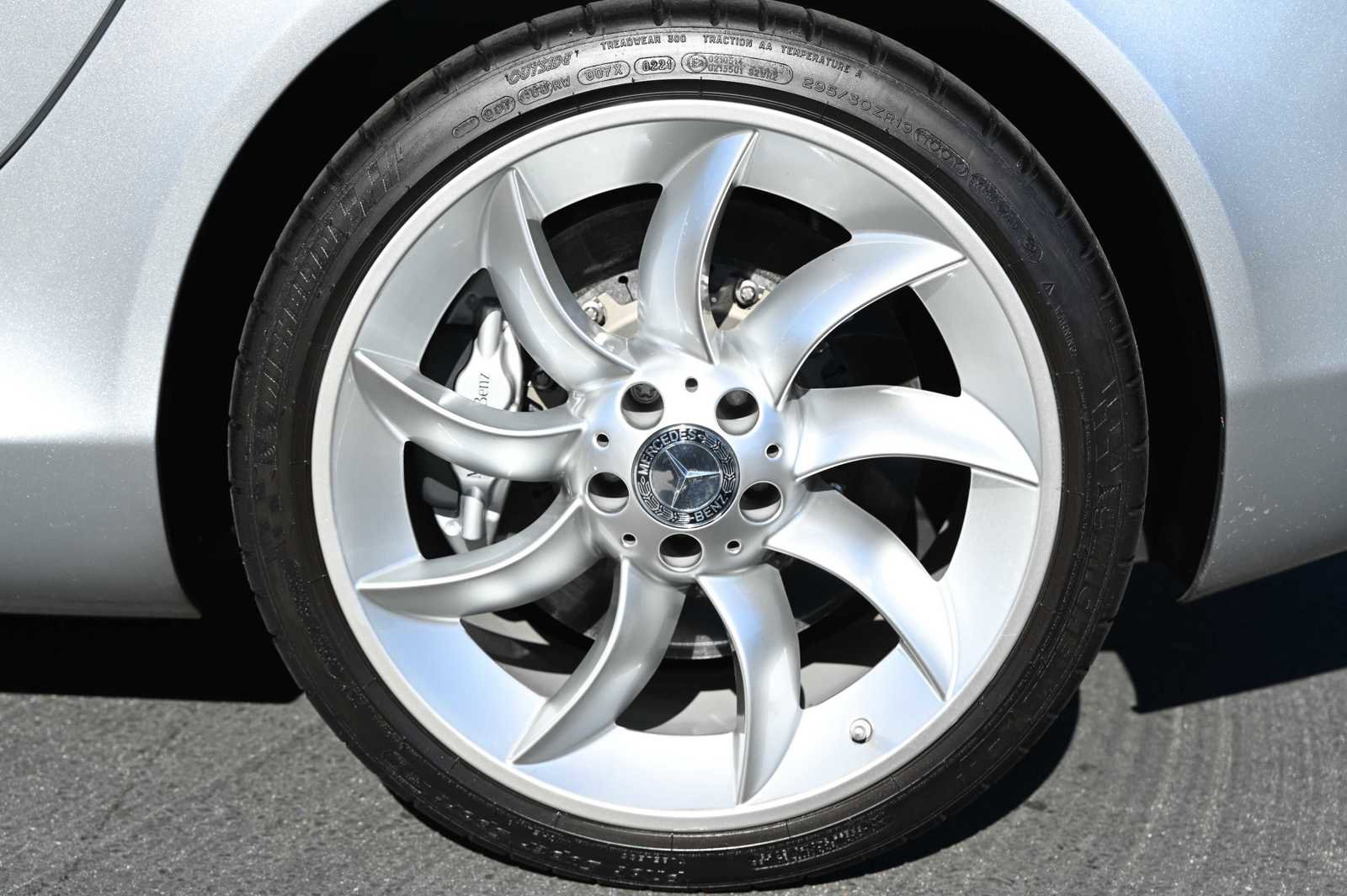 Used 2006 Mercedes-Benz SLR COUPE 2D image 11