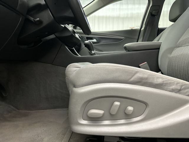 Used 2017 Chevrolet Impala LS FWD image 17