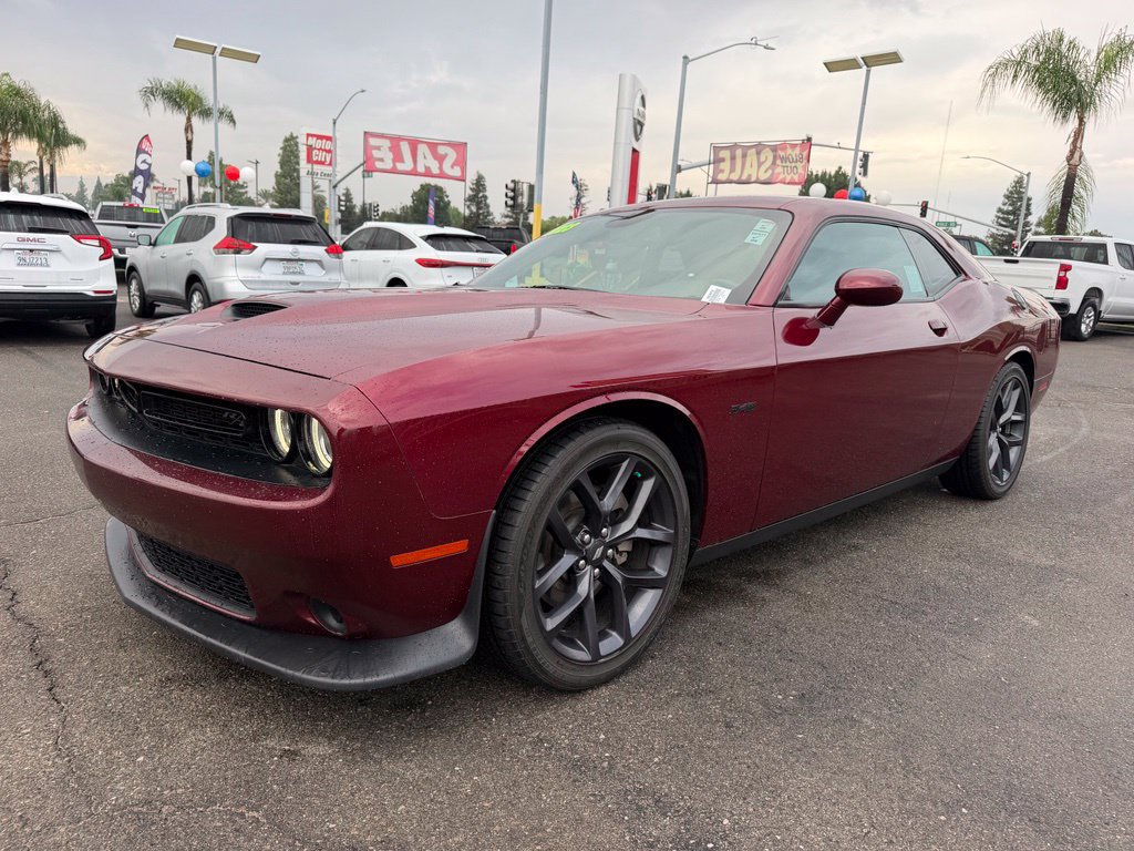 Used 2023 Dodge Challenger R/T w/ Blacktop Package RWD image 3