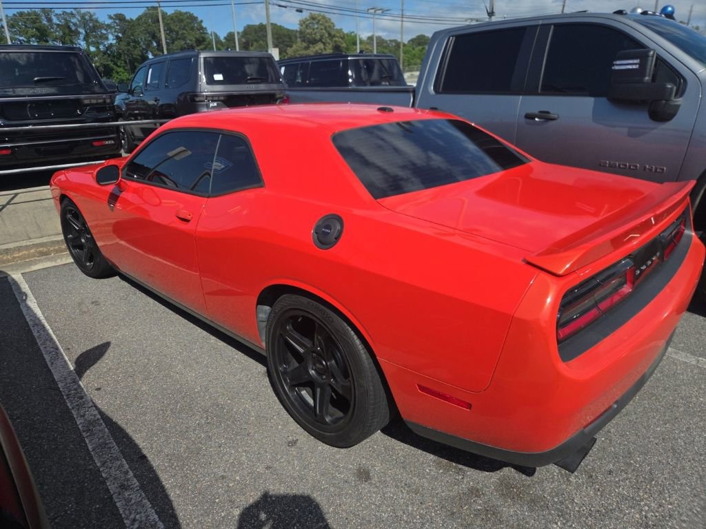 Used 2018 Dodge Challenger SXT RWD image 4