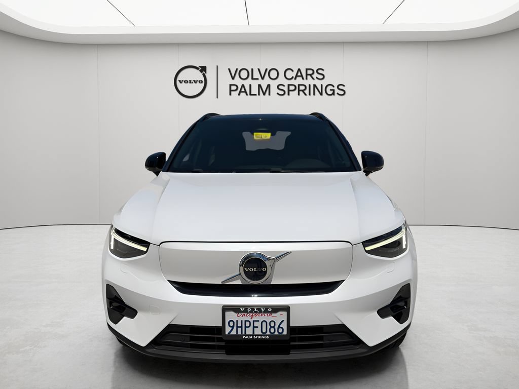 Used 2023 Volvo XC40 Recharge Ultimate AWD/4WD image 2