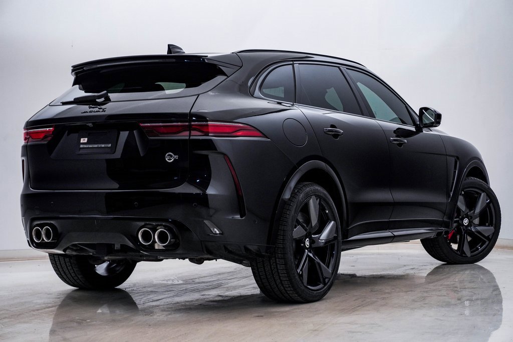 Used 2025 Jaguar F-PACE SVR image 9