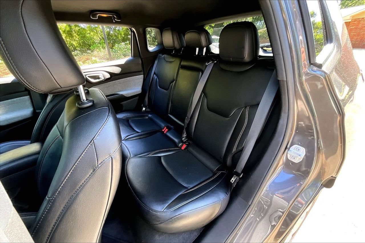 Used 2023 Jeep Compass Latitude AWD/4WD image 19