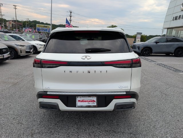Used 2023 INFINITI QX60 Sensory w/ Cargo Package AWD/4WD image 4