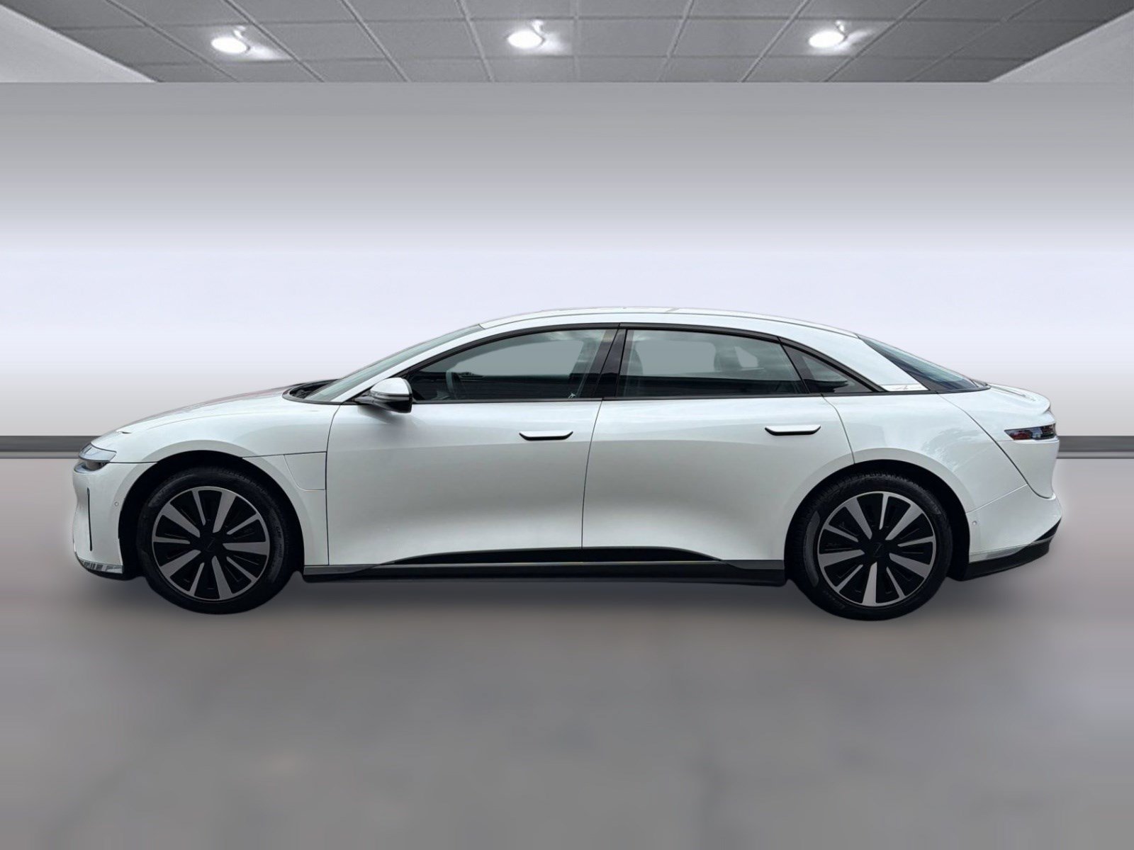 Used 2023 Lucid Air Pure AWD/4WD image 2