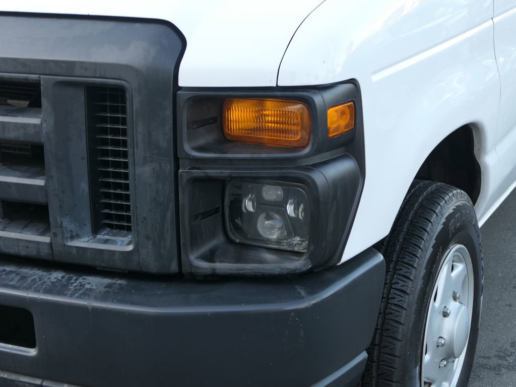 Used 2013 Ford E-150 and Econoline 150 Commercial image 9