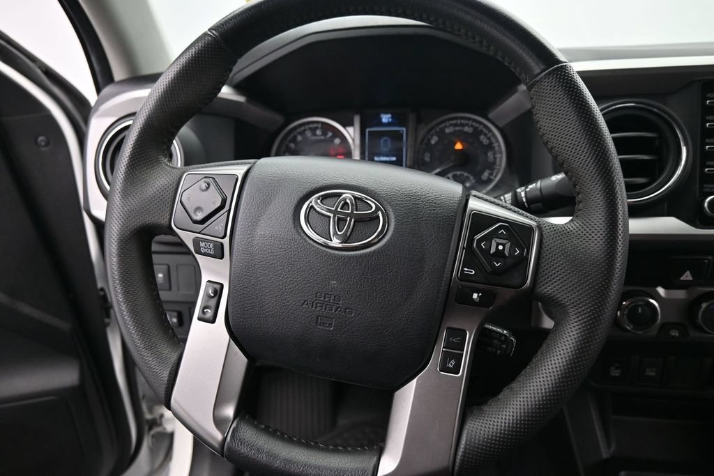 Used 2023 Toyota Tacoma SR5 w/ Technology Package AWD/4WD image 20
