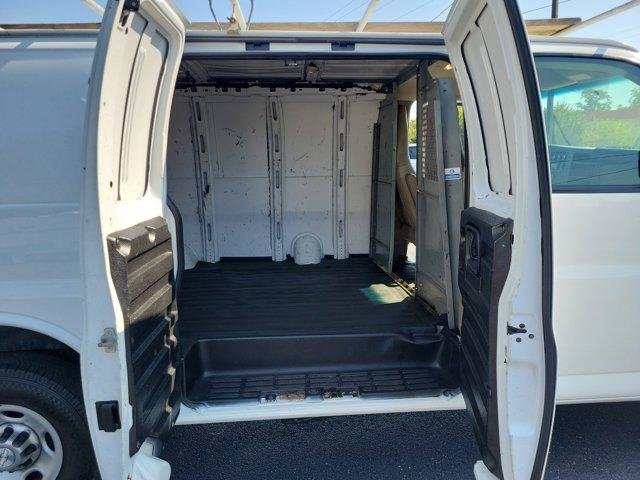 Used 2017 Chevrolet Express 2500 image 11