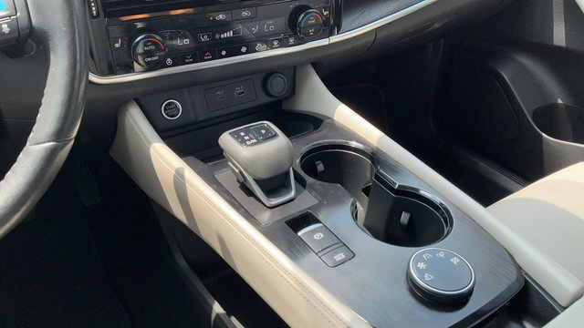 Used 2021 Nissan Rogue SL w/ Premium Package AWD/4WD image 18