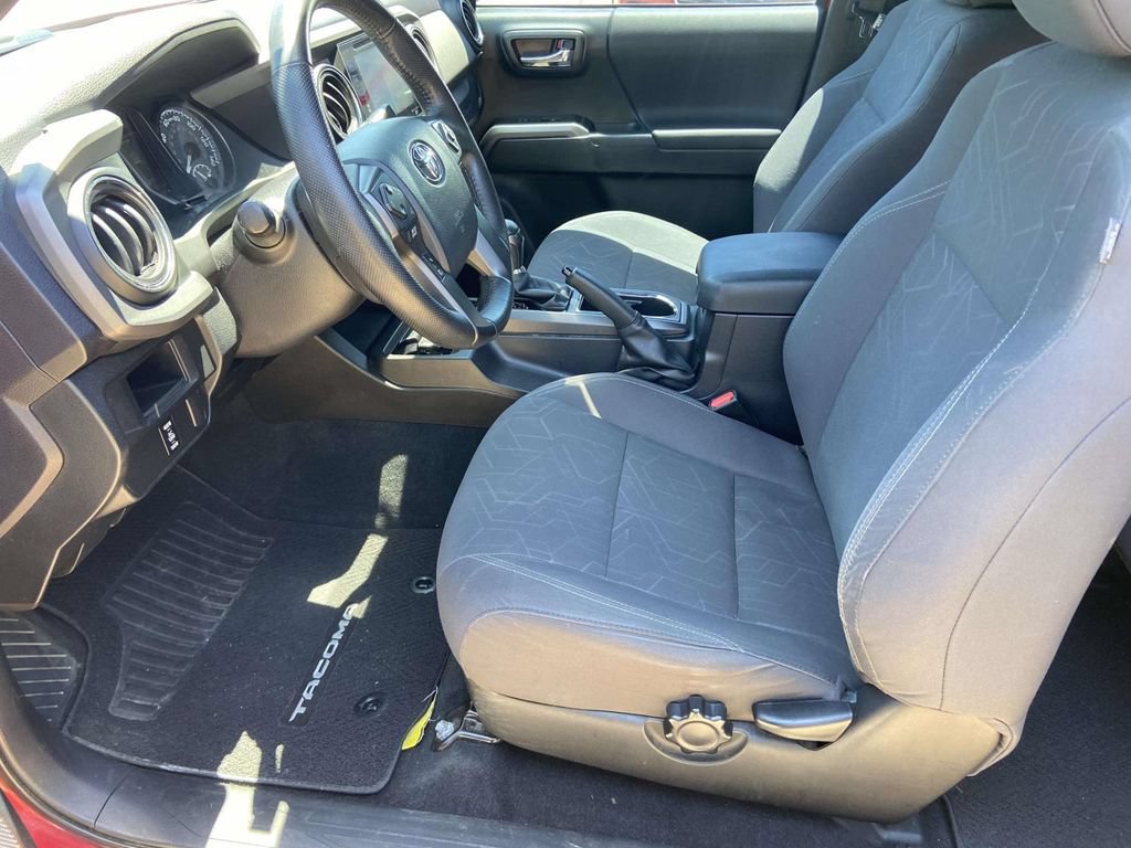 Used 2016 Toyota Tacoma TRD Sport w/ Towing Package RWD image 16