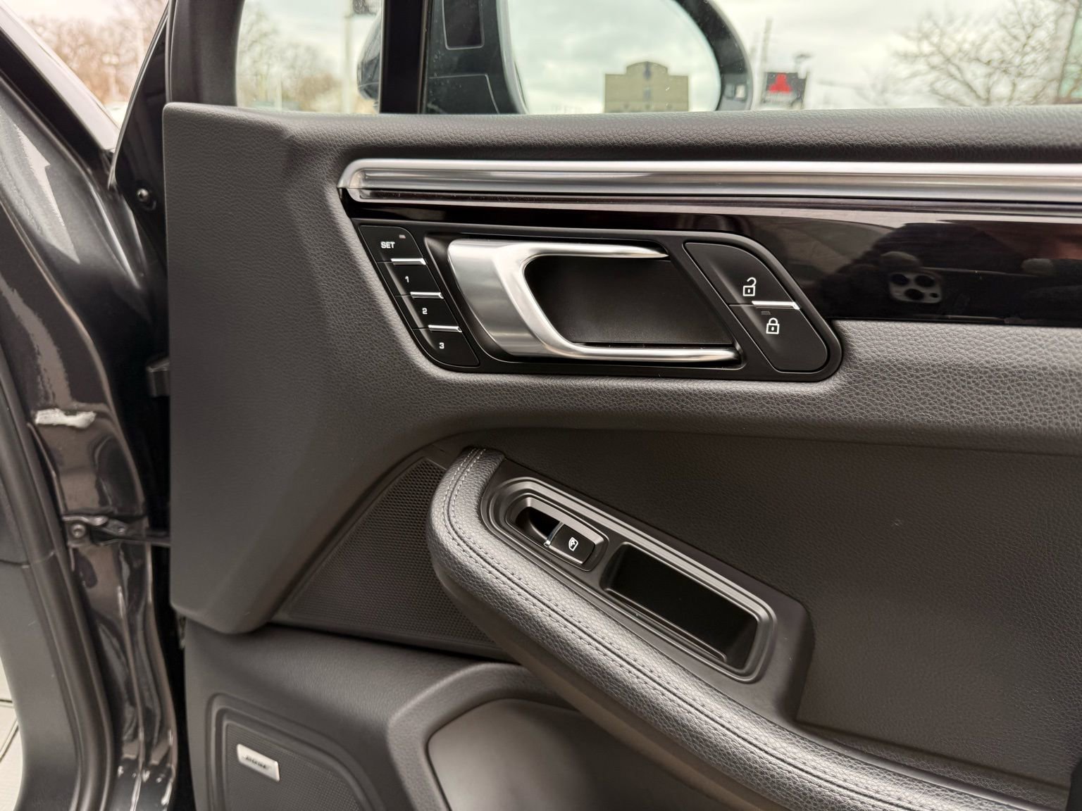 Used 2022 Porsche Macan image 14