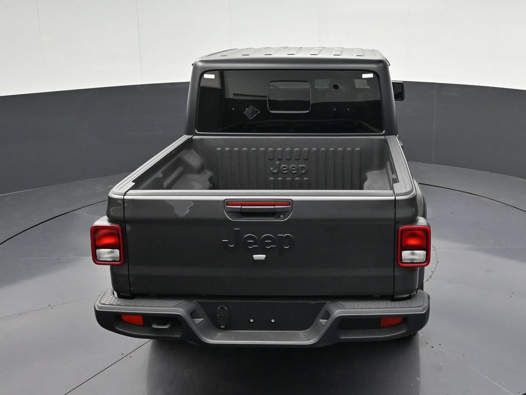 Used 2025 Jeep Gladiator Sport AWD/4WD image 18
