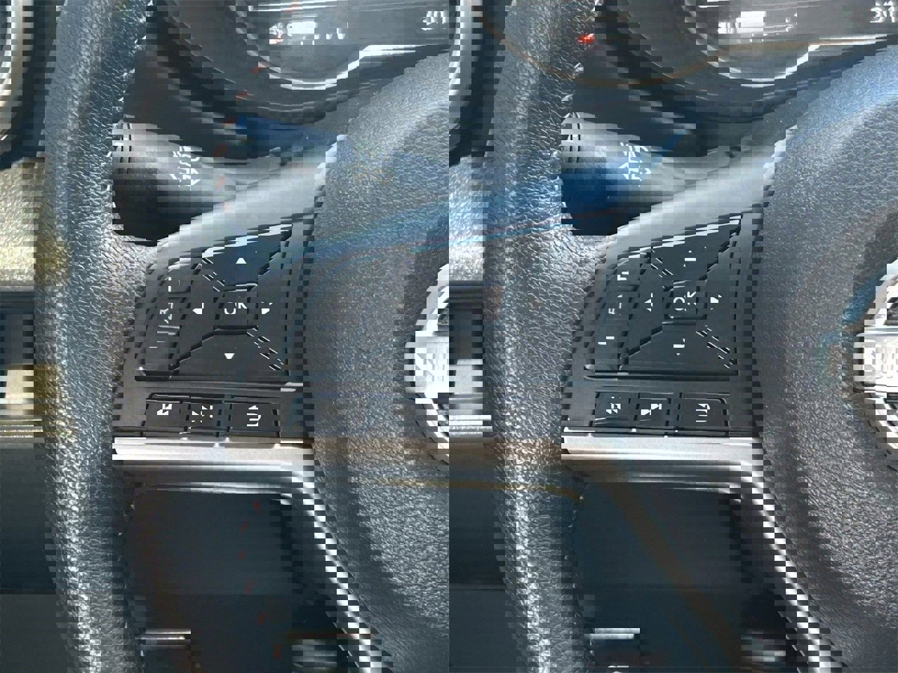 Certified 2023 Nissan Versa SR w/ Trunk Package image 25