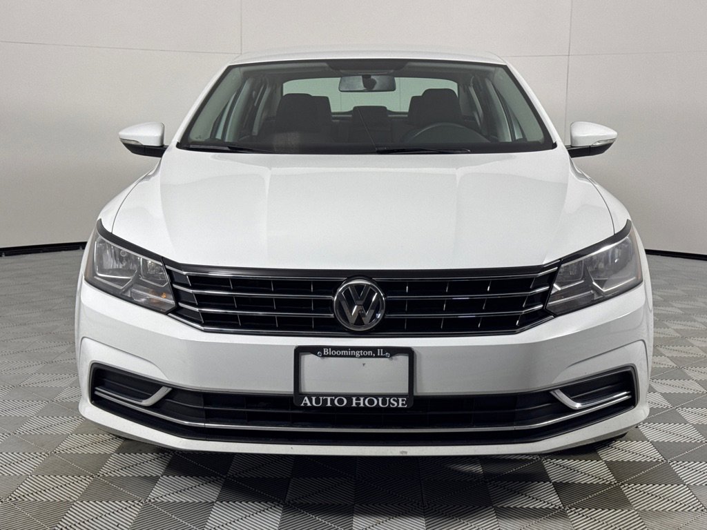 Used 2018 Volkswagen Passat 2.0T S w/ Driver Assistance Package image 11