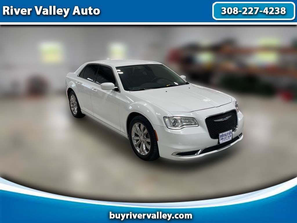 Used 2017 Chrysler 300 Limited AWD/4WD image 1
