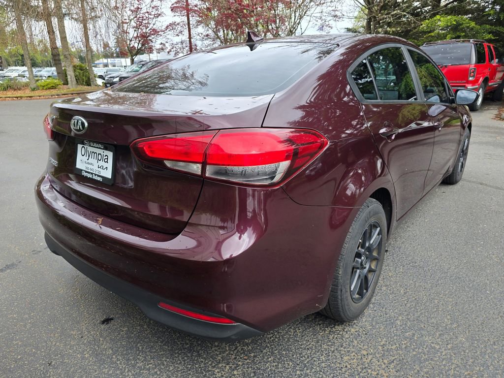 Used 2017 Kia Forte LX FWD image 4