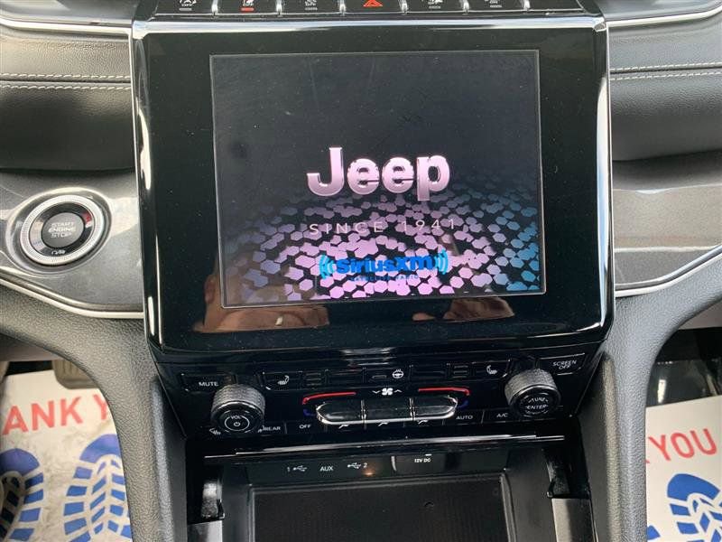 Used 2023 Jeep Grand Cherokee L Laredo image 21