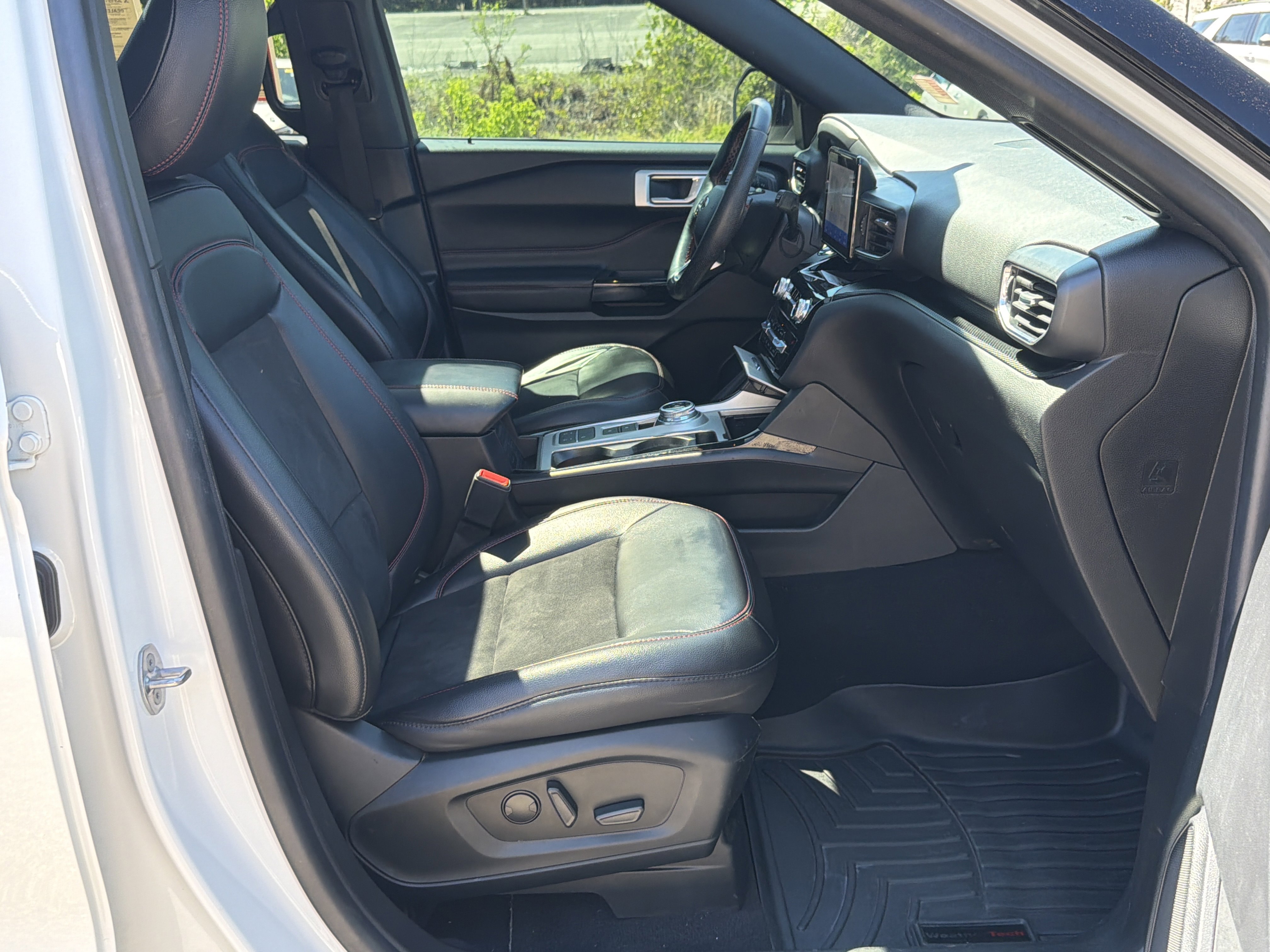 Used 2022 Ford Explorer ST-Line w/ Class IV Trailer Tow Package image 55