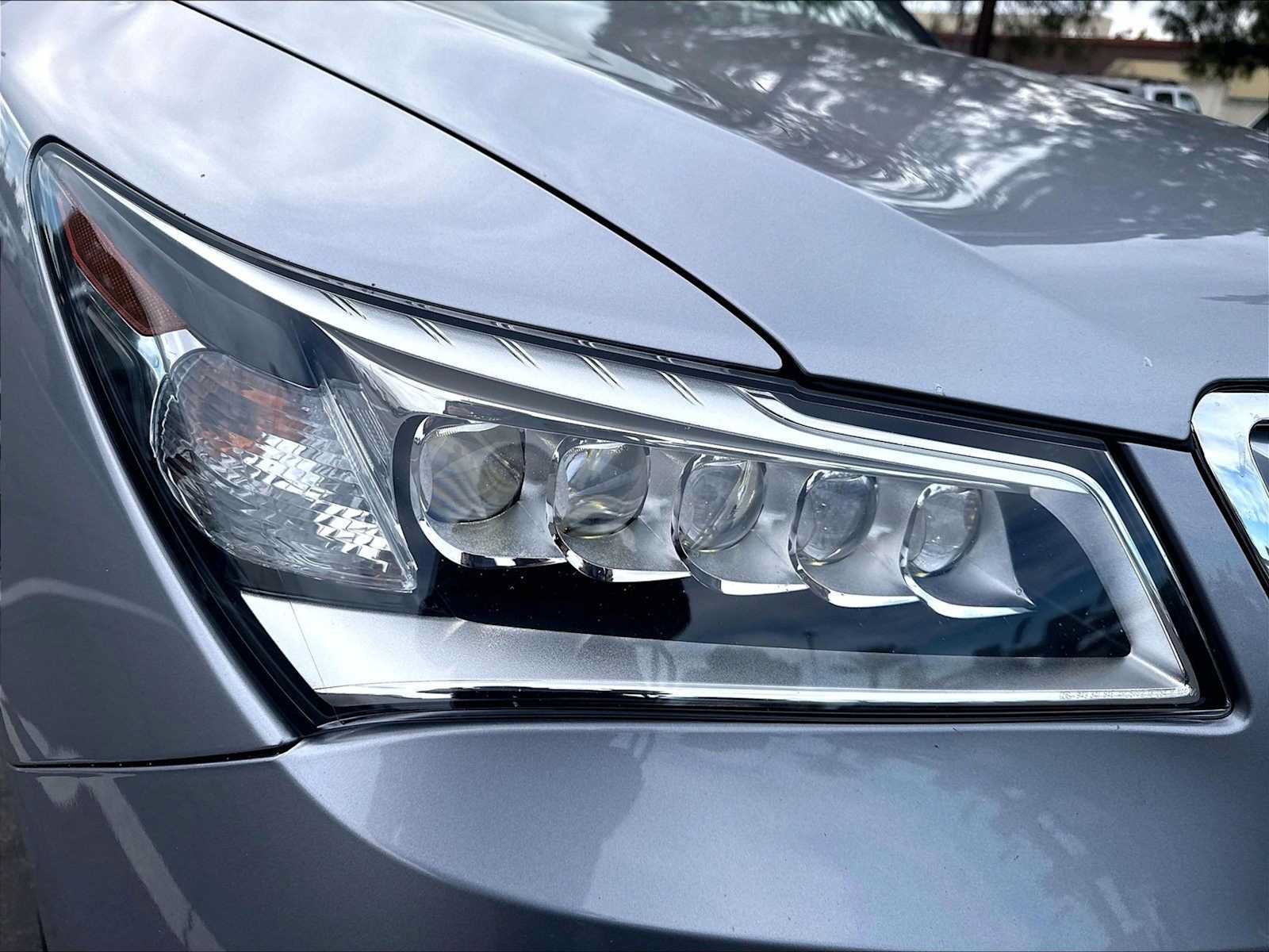 Used 2016 Acura MDX w/ Technology Package AWD/4WD image 32