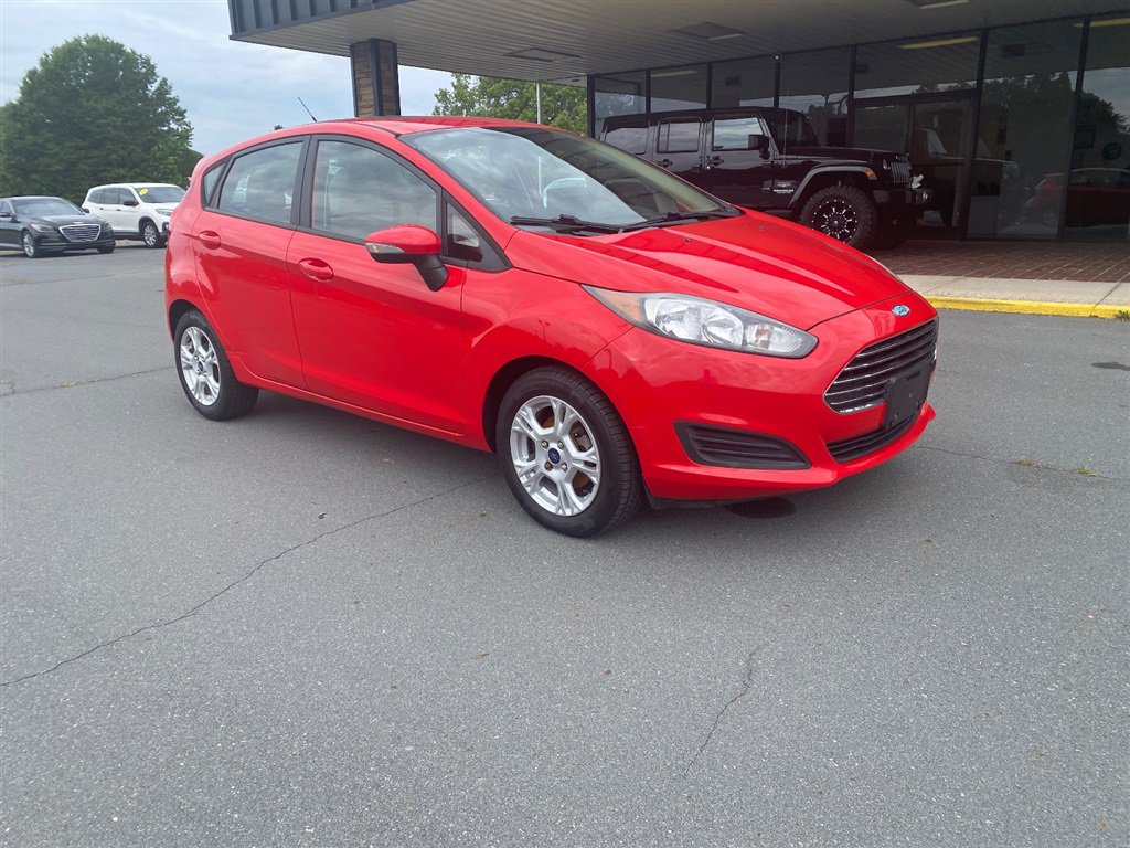 Used 2014 Ford Fiesta SE FWD image 1