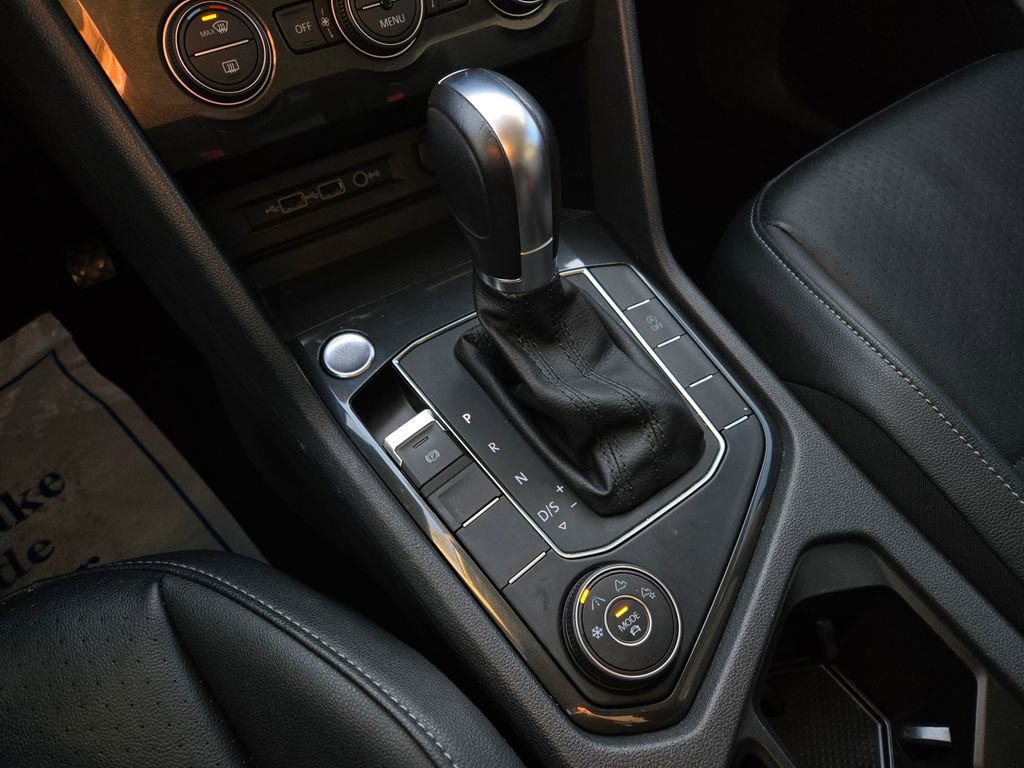 Used 2019 Volkswagen Tiguan SE image 20