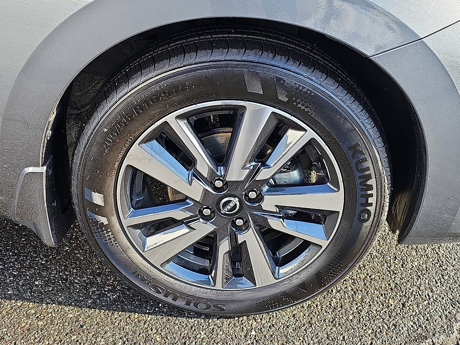 Certified 2025 Nissan Versa SV w/ Trunk Package image 8