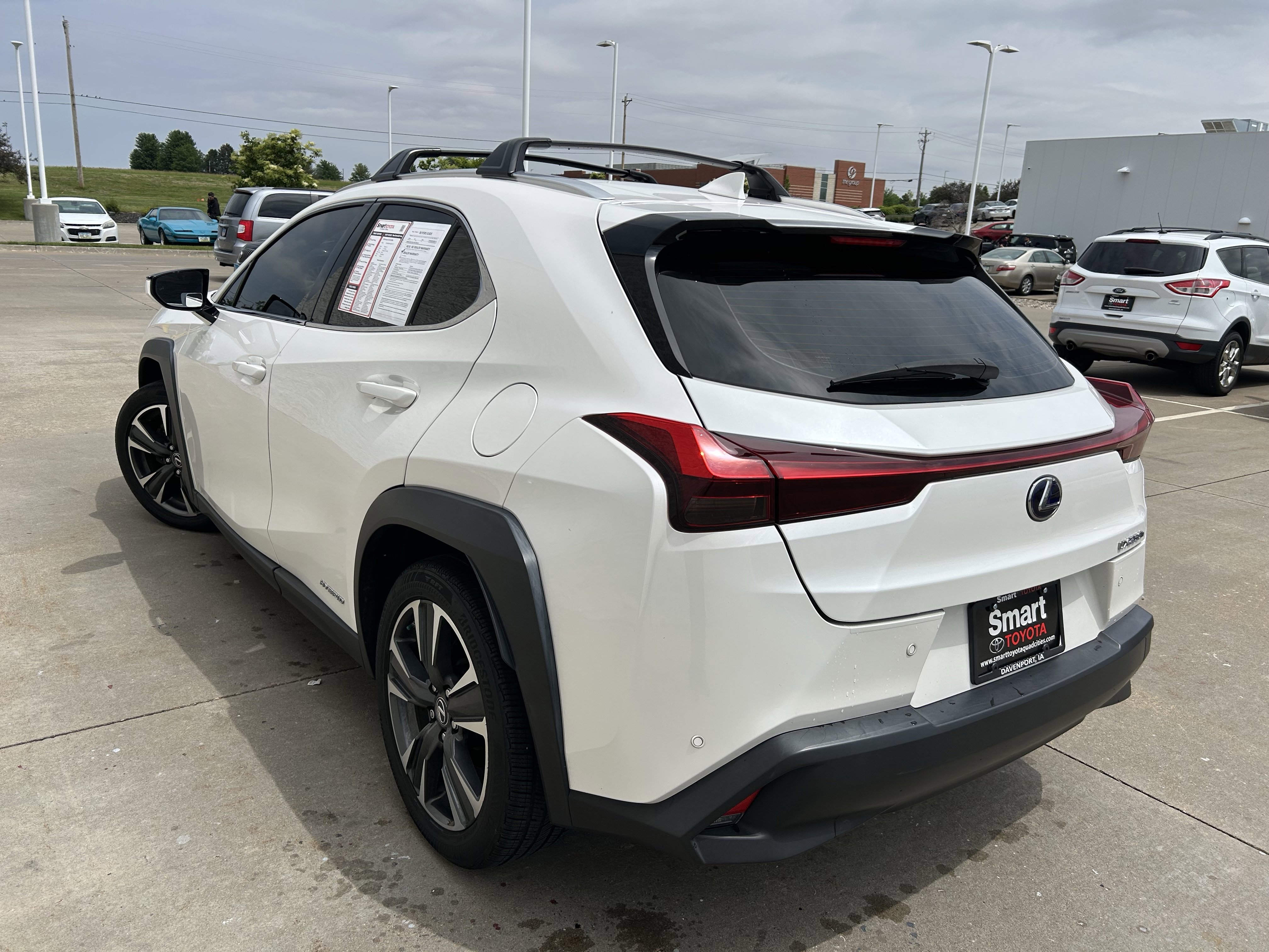 Used 2019 Lexus UX 250h w/ Premium Package AWD/4WD image 4