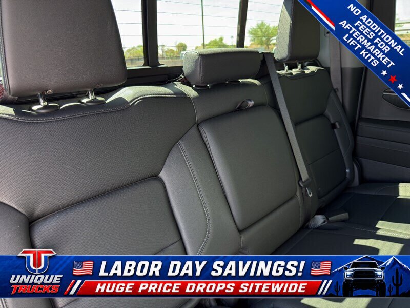 Used 2023 Chevrolet Silverado 1500 LTZ w/ LTZ Convenience Package II AWD/4WD image 30