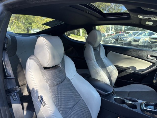 Used 2014 Hyundai Genesis 2.0T image 26