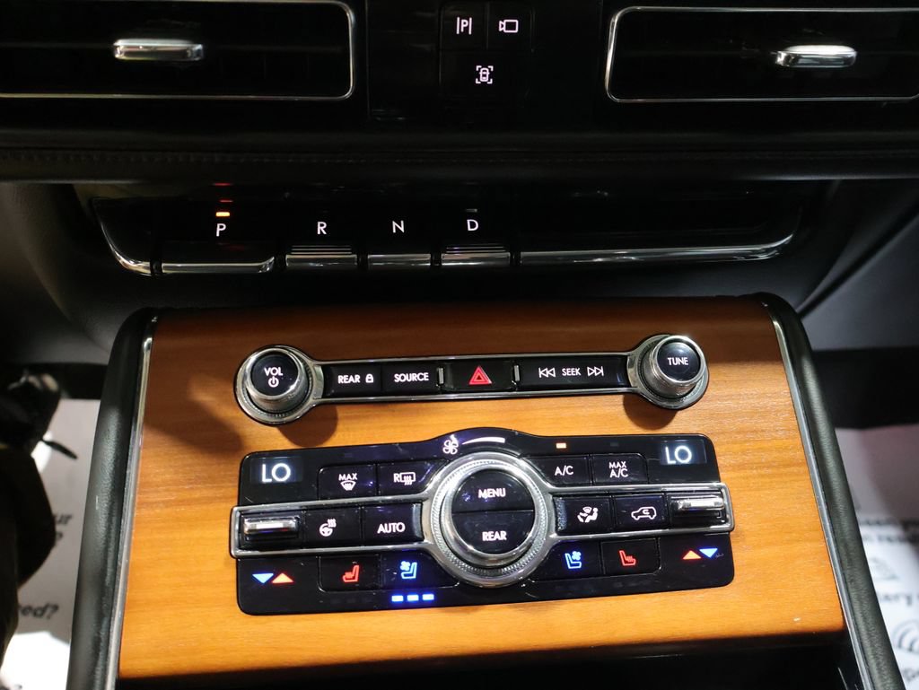 Used 2020 Lincoln Aviator Reserve w/ Equipment Group 202A AWD/4WD image 28