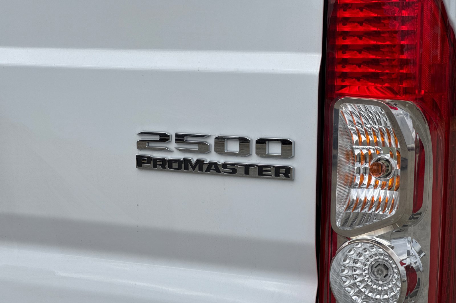 New 2026 RAM ProMaster 2500 w/ Quick Order Package 22G SLT image 24